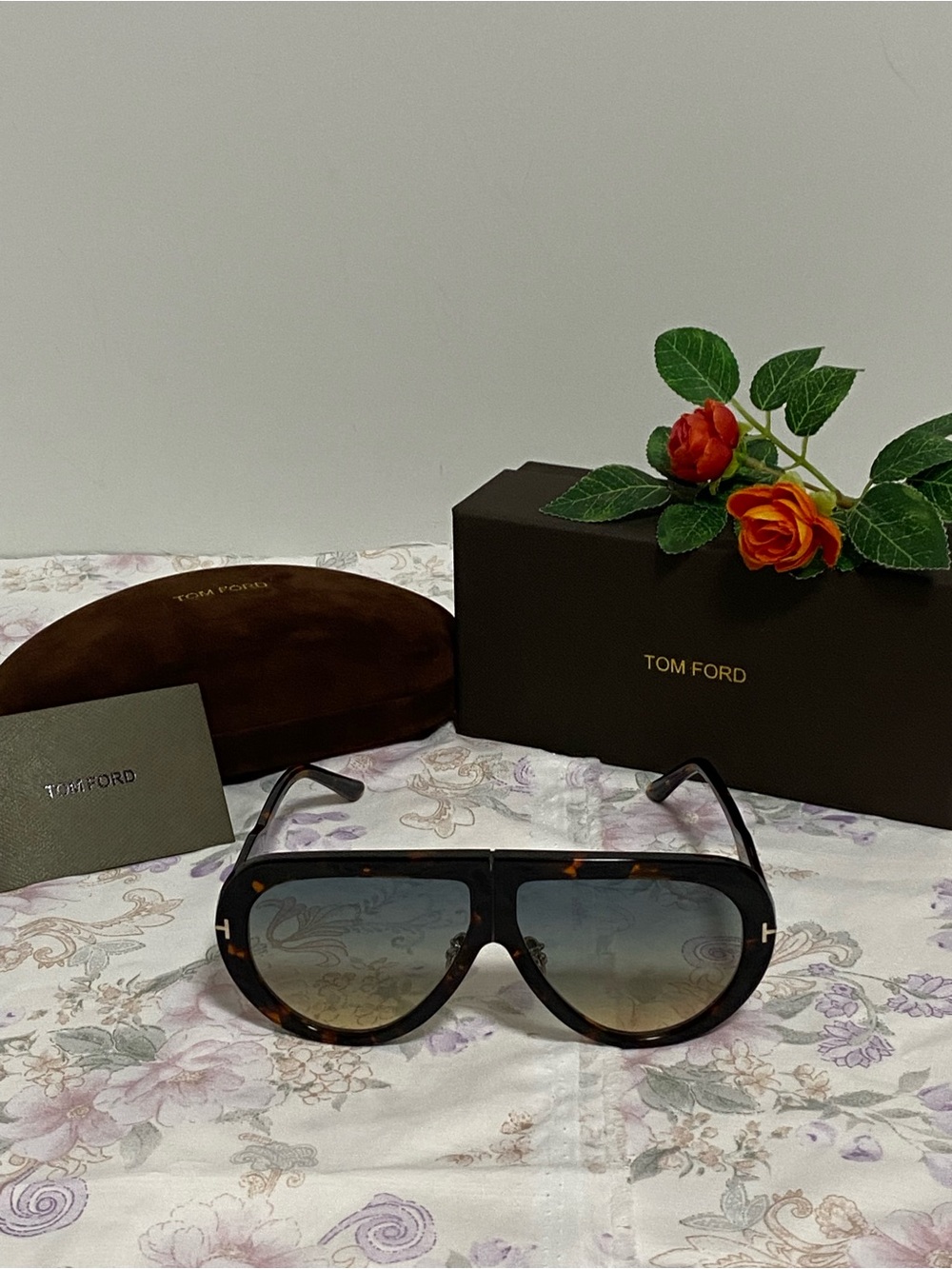 Tom Ford Tortoiseshell Aviator Sunglasses with Gradient Gray Lenses